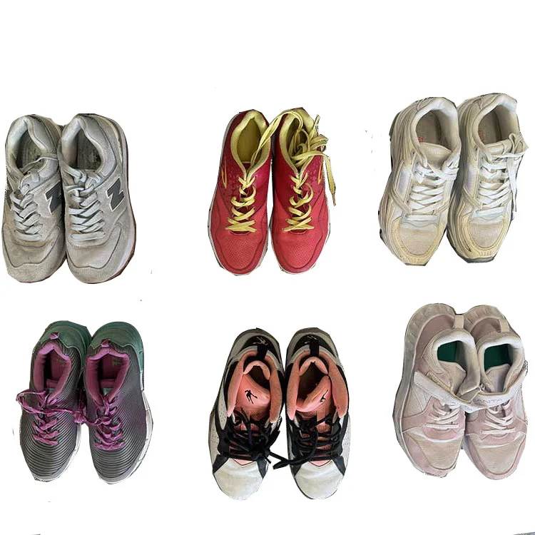 Usus Dominarum Sports Shoes